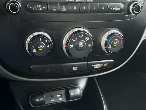 Used 2015 Kia Soul FWD image 20