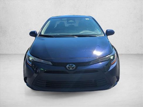 Certified 2025 Toyota Corolla LE FWD image 2