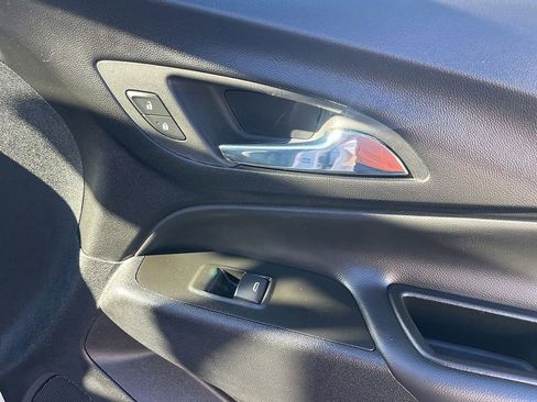 Used 2023 Chevrolet Equinox LT image 44