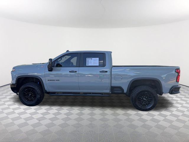 Used 2024 Chevrolet Silverado 2500 ZR2 w/ Technology Package AWD/4WD image 8