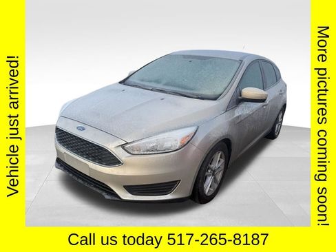 Used 2018 Ford Focus SE image 2
