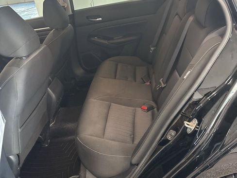 Used 2021 Nissan Altima 2.5 SV w/ SV Premium Package image 21