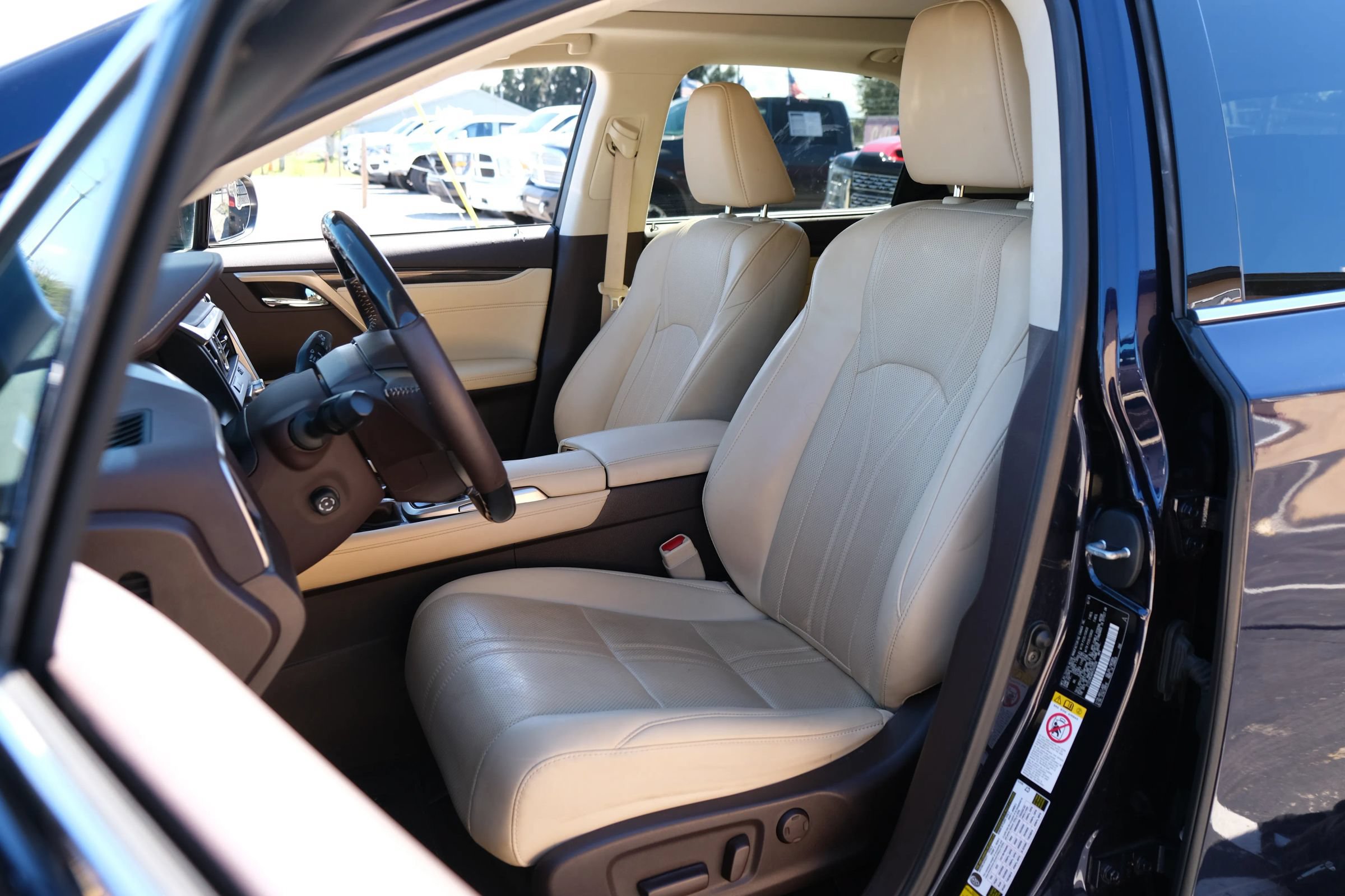 Used 2017 Lexus RX 350 FWD w/ Luxury Package image 9