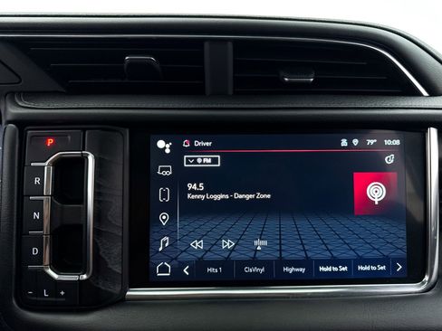 Used 2022 GMC Yukon XL Denali AWD/4WD image 5