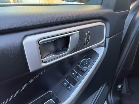 Used 2023 Ford Explorer XLT image 11