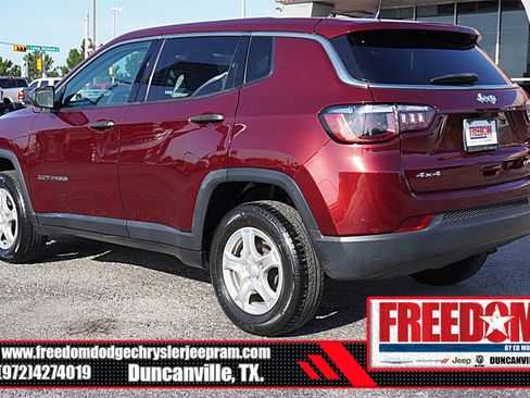 Used 2022 Jeep Compass Sport AWD/4WD image 3