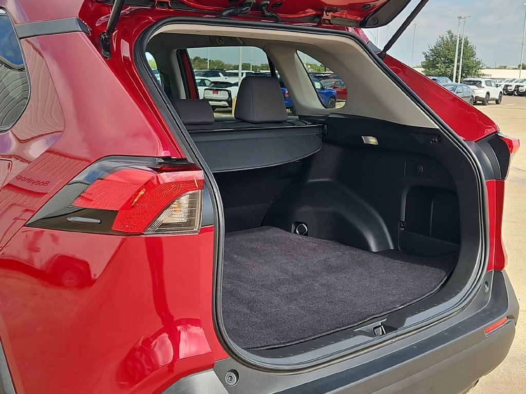 Used 2023 Toyota RAV4 XLE FWD image 33