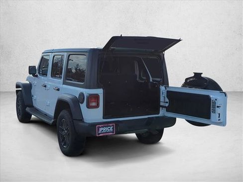 Used 2024 Jeep Wrangler Sport S image 10