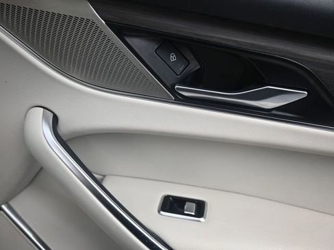 Used 2023 Jaguar F-PACE S image 18