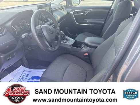 Used 2022 Toyota RAV4 XLE image 13