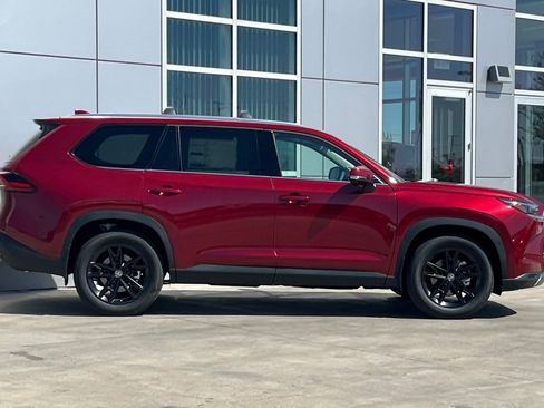 New 2026 Toyota Grand Highlander Limited image 3