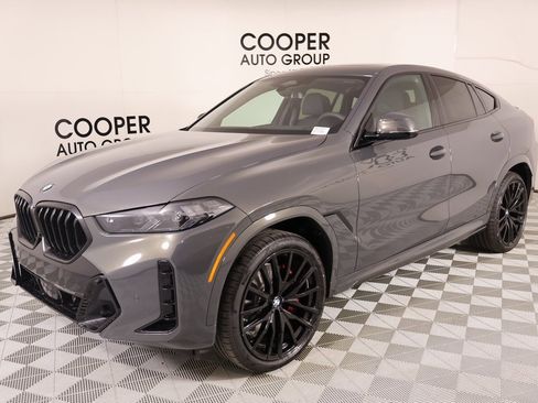 New 2026 BMW X6 xDrive40i w/ Climate Comfort Package image 11