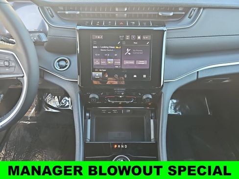New 2025 Jeep Grand Cherokee Altitude AWD/4WD image 20
