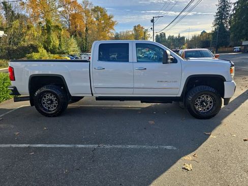 Used 2015 GMC Sierra 3500 Denali image 7