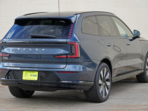 Used 2025 Volvo EX90 Ultra AWD/4WD image 51