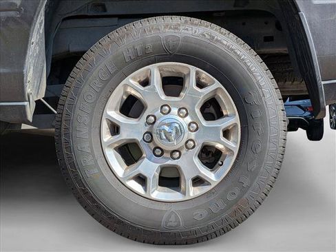 Used 2023 RAM 2500 Laramie AWD/4WD image 9