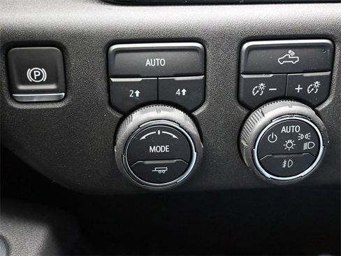 Used 2025 Chevrolet Silverado 1500 RST w/ Redline Edition image 18