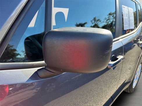 Used 2022 Jeep Renegade Latitude image 11