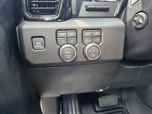 New 2026 GMC Sierra 1500 AT4 w/ AT4 Premium Package AWD/4WD image 32