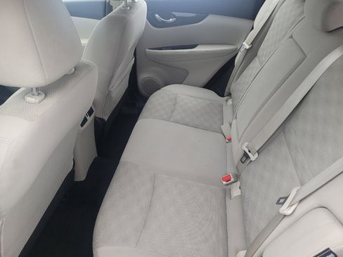 Used 2020 Nissan Rogue Sport SV w/ All-Weather Package FWD image 18