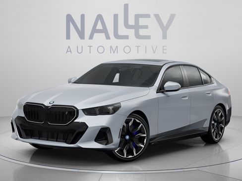 Used 2025 BMW i5 eDrive40i w/ M Sport Package RWD image 9