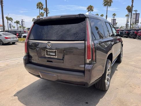 Used 2015 Cadillac Escalade Premium AWD/4WD image 12
