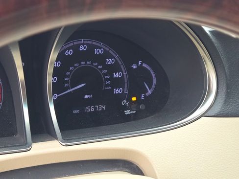 Used 2011 Toyota Avalon Limited image 12