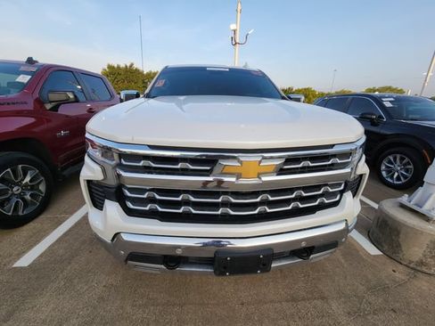 Used 2023 Chevrolet Silverado 1500 LTZ AWD/4WD image 2