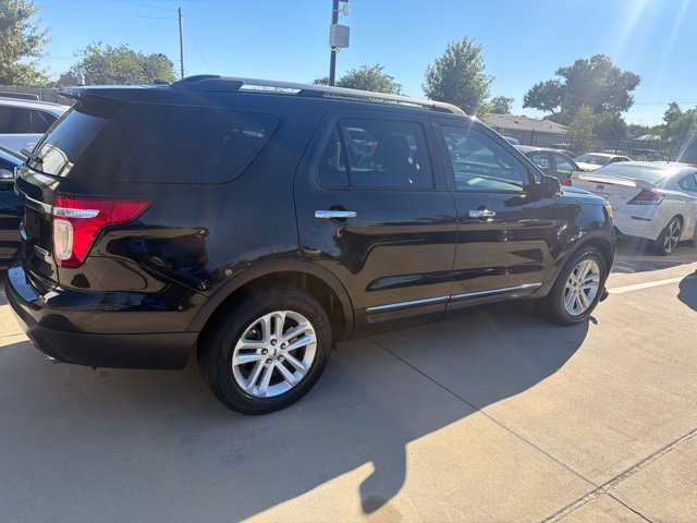 Used 2015 Ford Explorer XLT w/ Equipment Group 202A FWD image 5