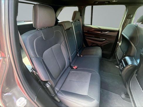 Certified 2025 Jeep Grand Cherokee Laredo X w/ Luxury Tech Group I AWD/4WD image 28