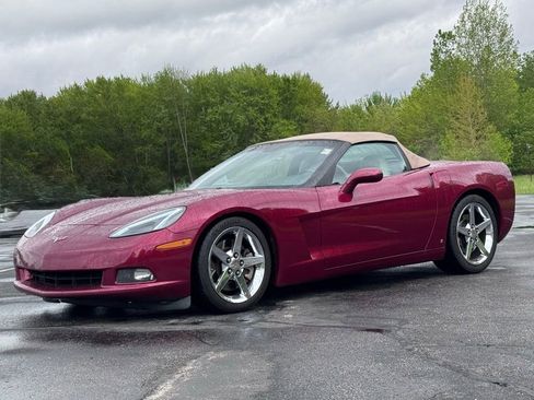 Used 2007 Chevrolet Corvette Convertible w/ Preferred Equipment Group RWD image 4