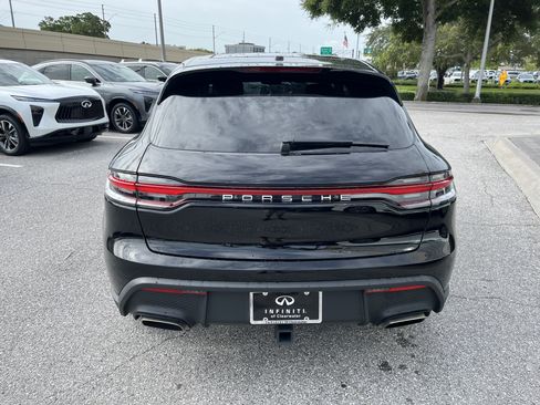 Used 2025 Porsche Macan AWD/4WD image 8