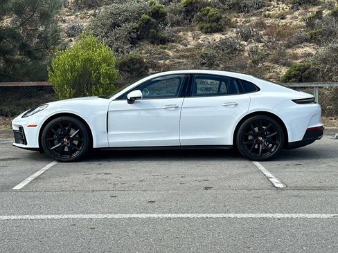 Certified 2025 Porsche Panamera image 2