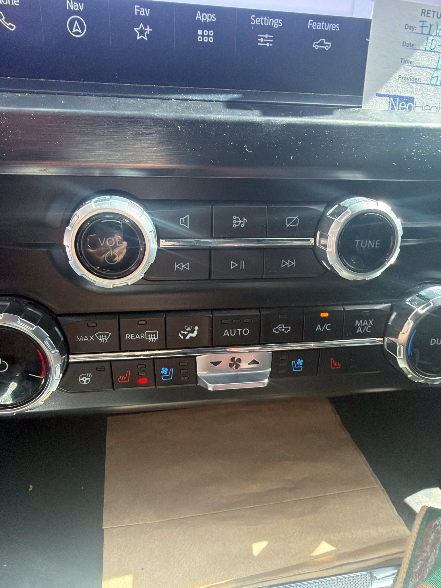 Used 2024 Ford F250 Lariat w/ Lariat Ultimate Package AWD/4WD image 9