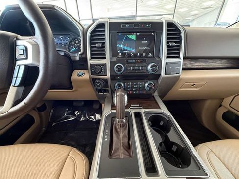 Used 2018 Ford F150 Lariat w/ Equipment Group 502A Luxury image 15