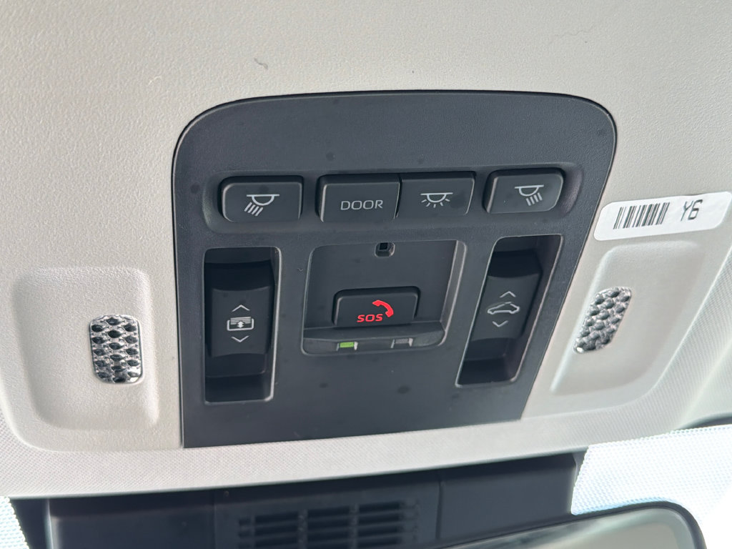 Used 2025 Toyota Camry XLE FWD image 30