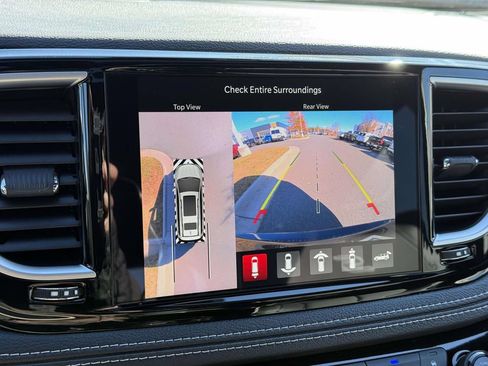 New 2026 Chrysler Pacifica Limited w/ S Appearance Package AWD/4WD image 30