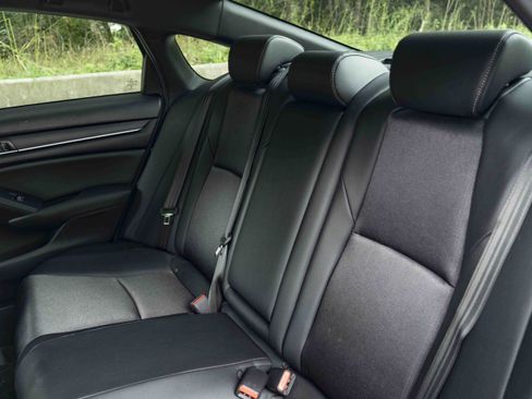 Used 2019 Honda Accord Sport image 18