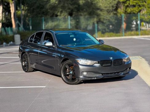 Used 2014 BMW 320i Sedan RWD image 1