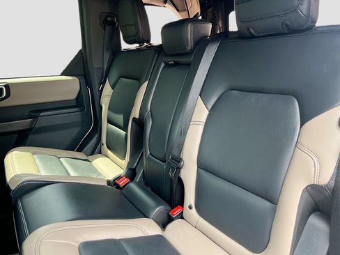 Used 2024 Ford Bronco Wildtrak AWD/4WD image 24