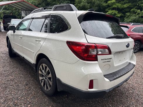 Used 2016 Subaru Outback 3.6R Limited AWD/4WD image 3