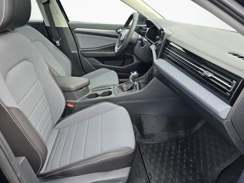 New 2026 Volkswagen Jetta SE FWD image 42