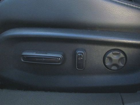 Used 2018 Honda Accord Touring image 12