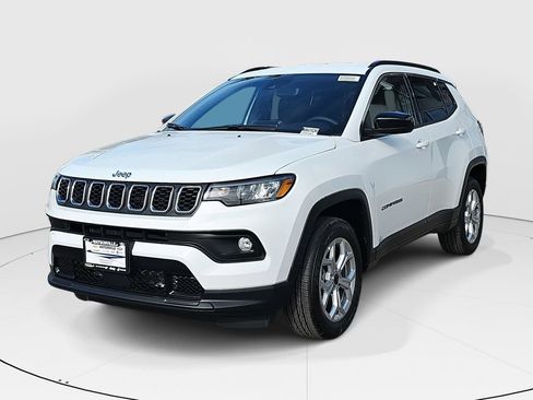 New 2026 Jeep Compass Latitude image 7