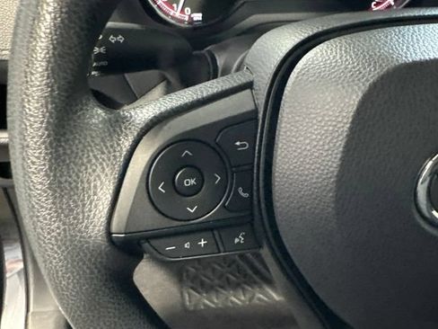 Used 2025 Toyota RAV4 XLE FWD image 39