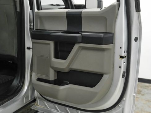 Used 2018 Ford F250 XL w/ Power Equipment Group image 40