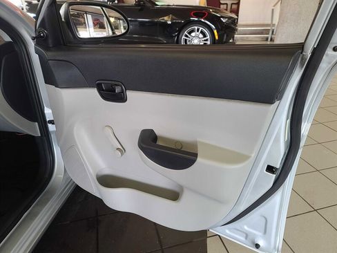 Used 2009 Hyundai Accent GLS image 12