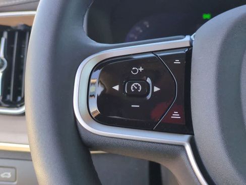 New 2026 Volvo XC90 B6 Plus w/ Protection Package Premier image 16