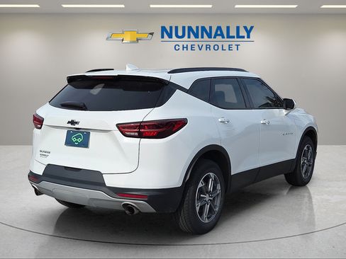 Used 2023 Chevrolet Blazer LT w/ Convenience Package FWD image 5