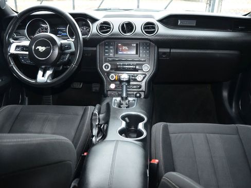 Used 2018 Ford Mustang Coupe image 34